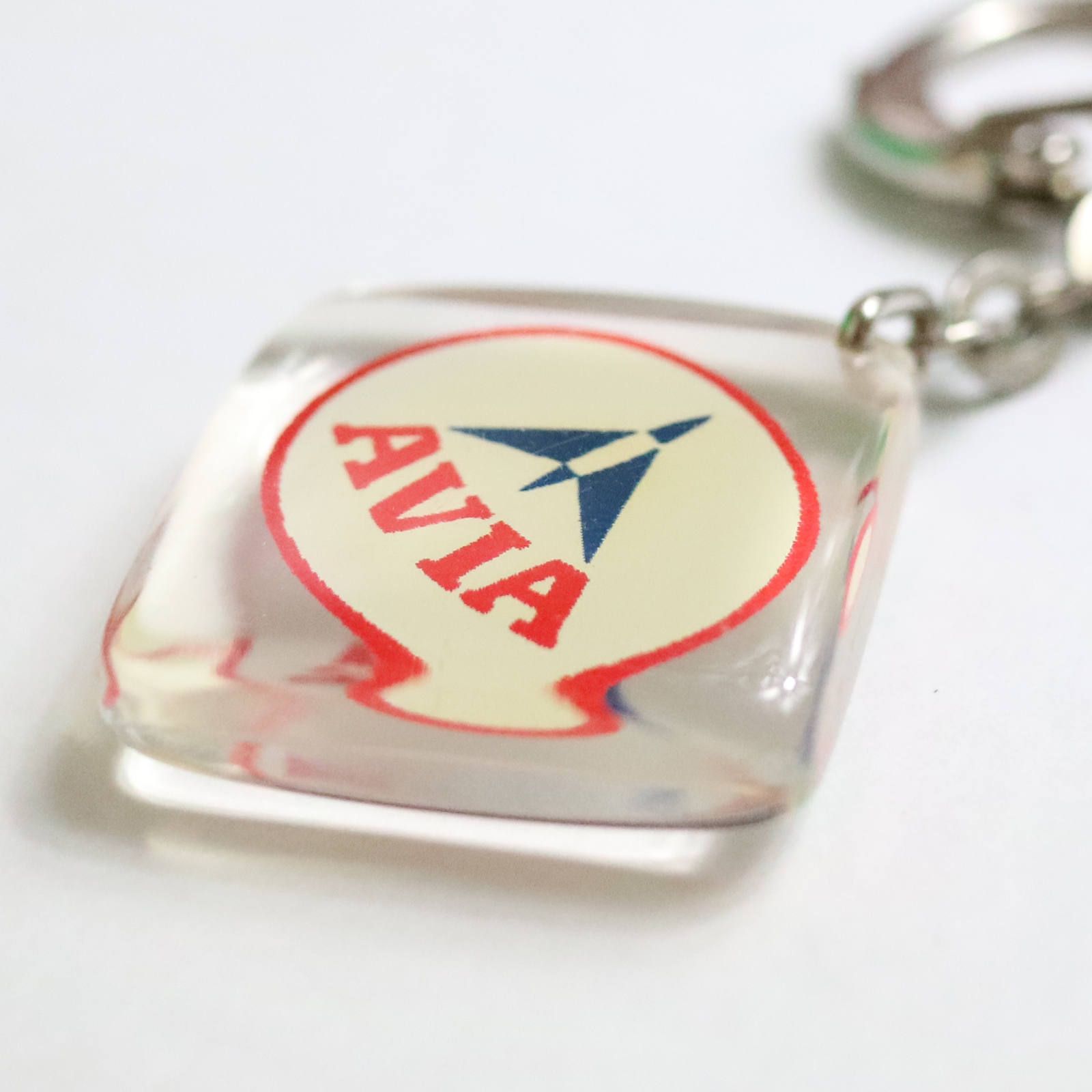 AVIA モータオイル ブルボンキーホルダー