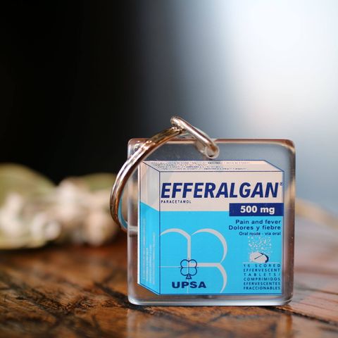 EFFERALGAN エッフェラルガン ブルボンキーホルダー