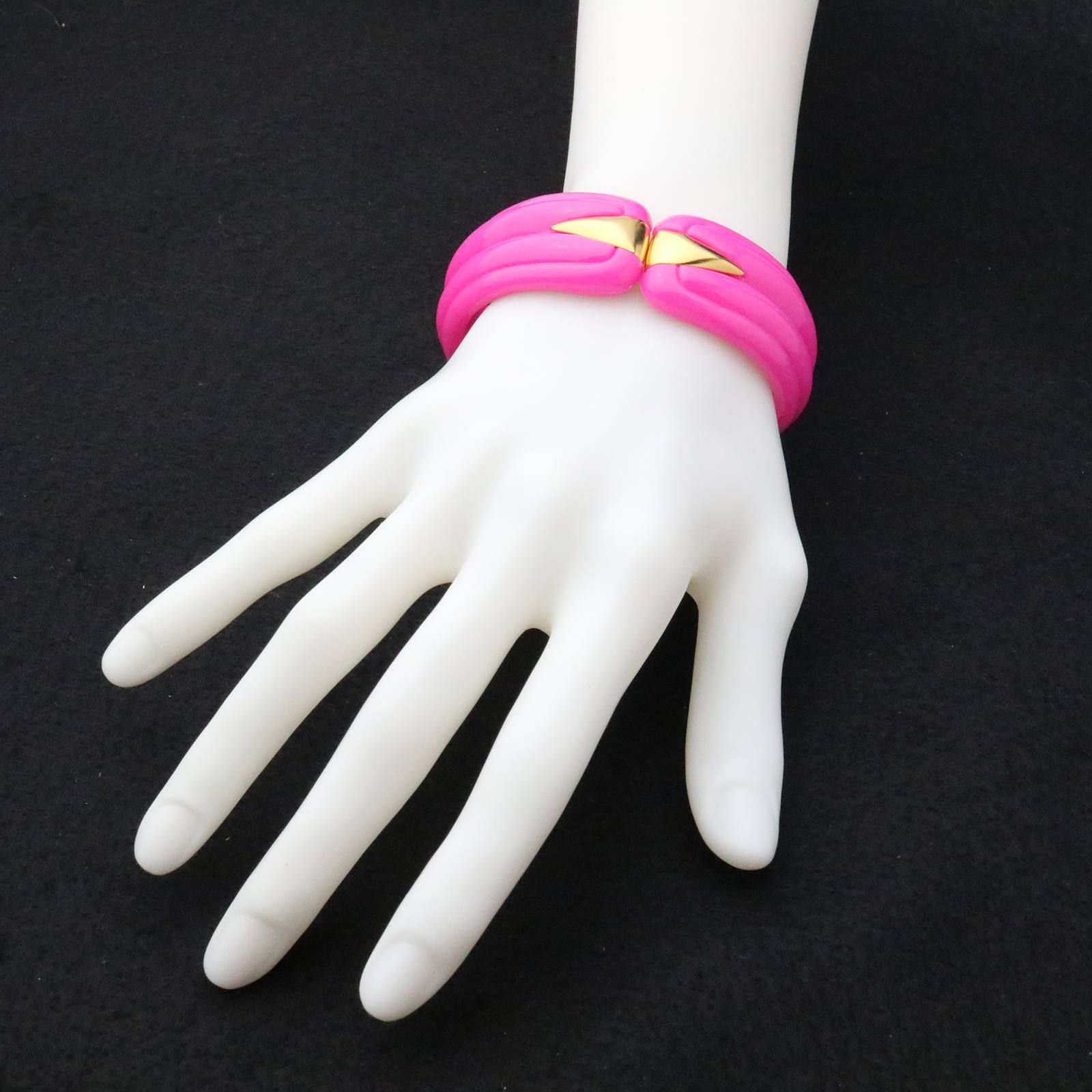 ゴールドアクセントレトロバングル