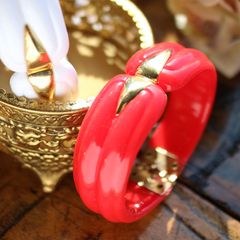 ゴールドアクセントレトロバングル