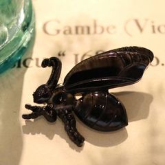 プラスチックブローチ「ハチ」