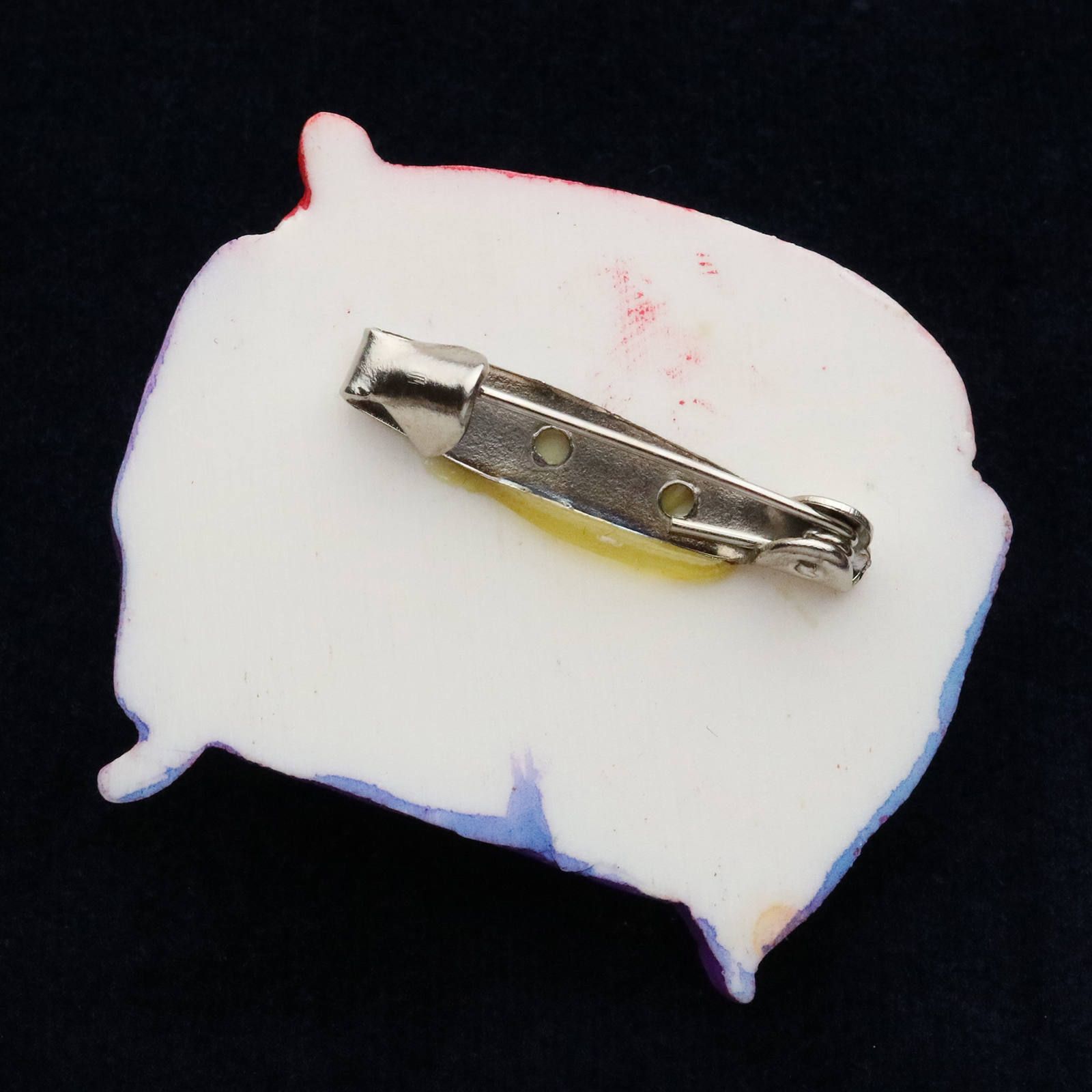 プラスチックブローチ「カバ」