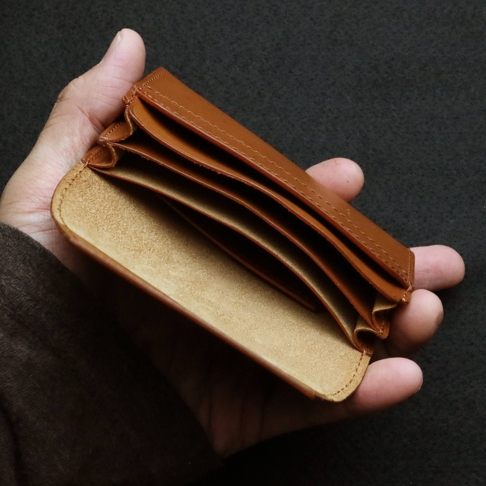「cent II」カードケース(名刺入れ)コニャック