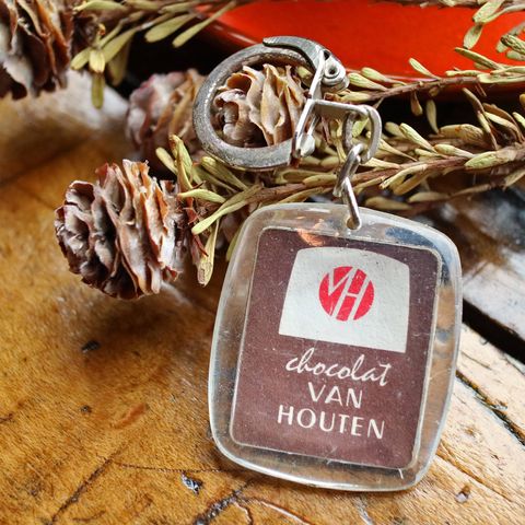 VAN HOUTEN  "chocolat" ヴァンホーテン ココア フレンチキーホルダー