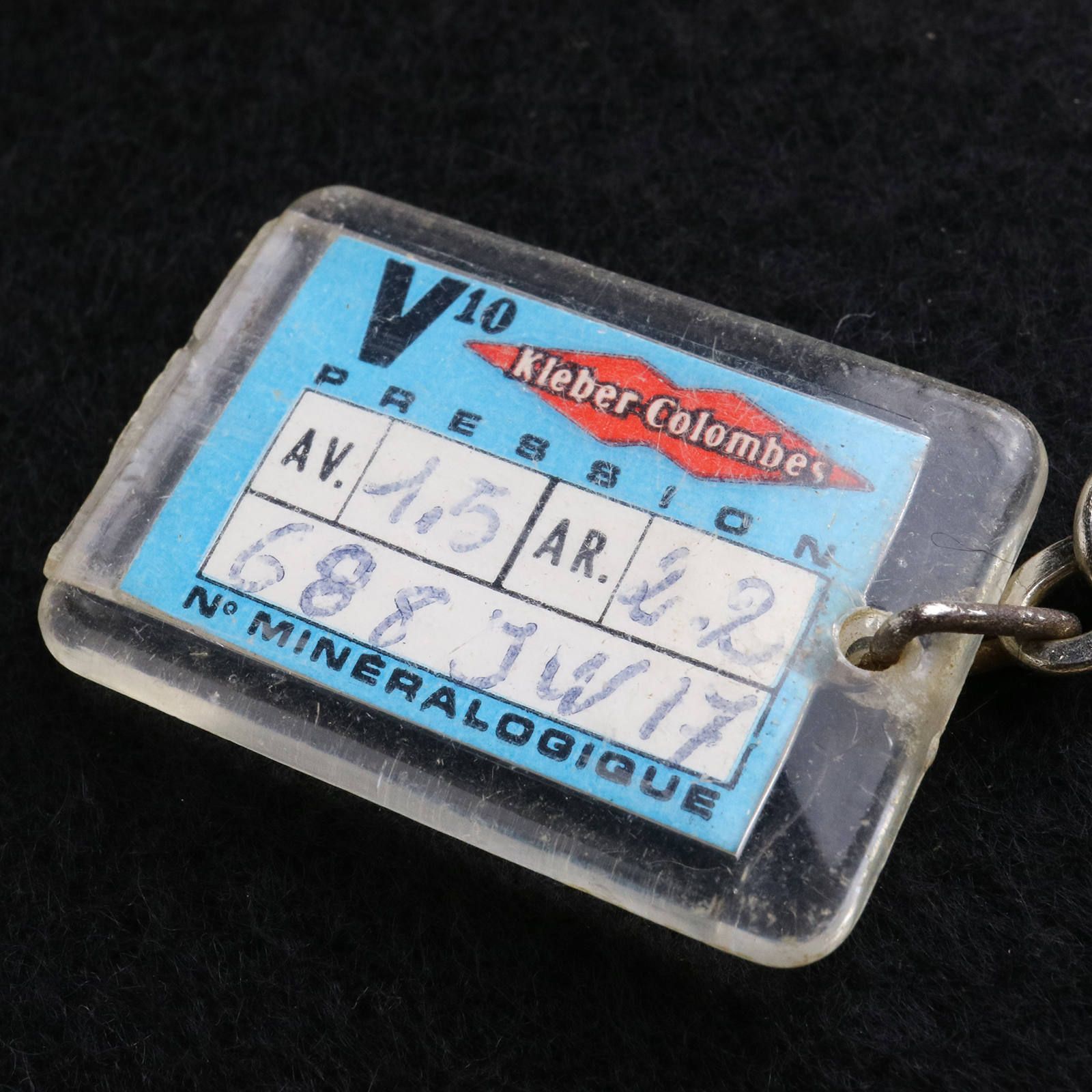 Kleber Colombes V10 タイヤ フレンチキーホルダー