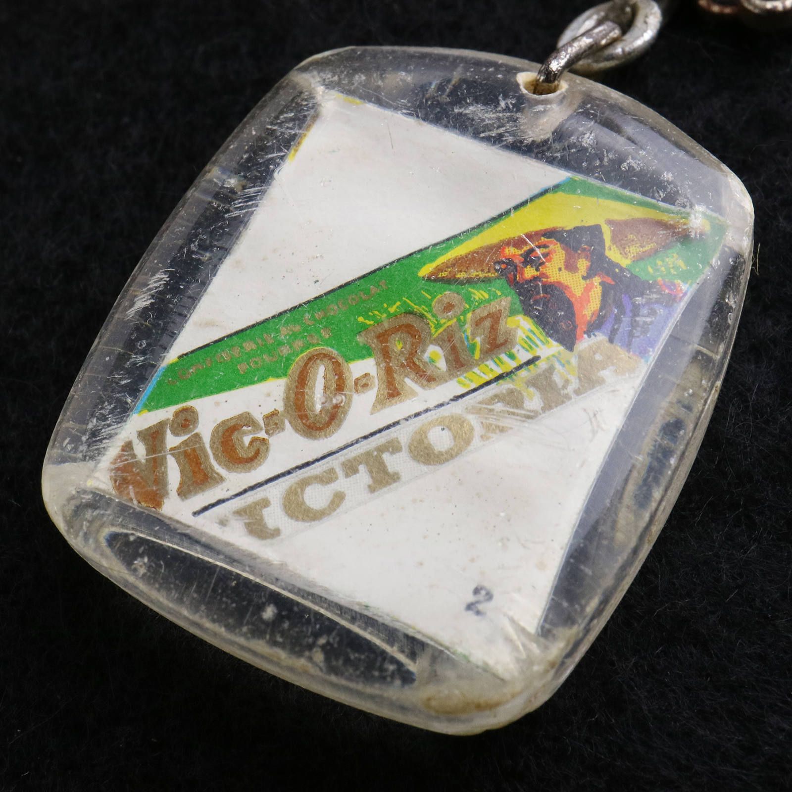 VICTORIA "Vic-O-Riz" フレンチキーホルダー