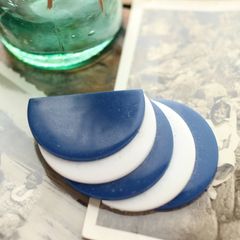 プラスチックブローチ「ハーフサークル」