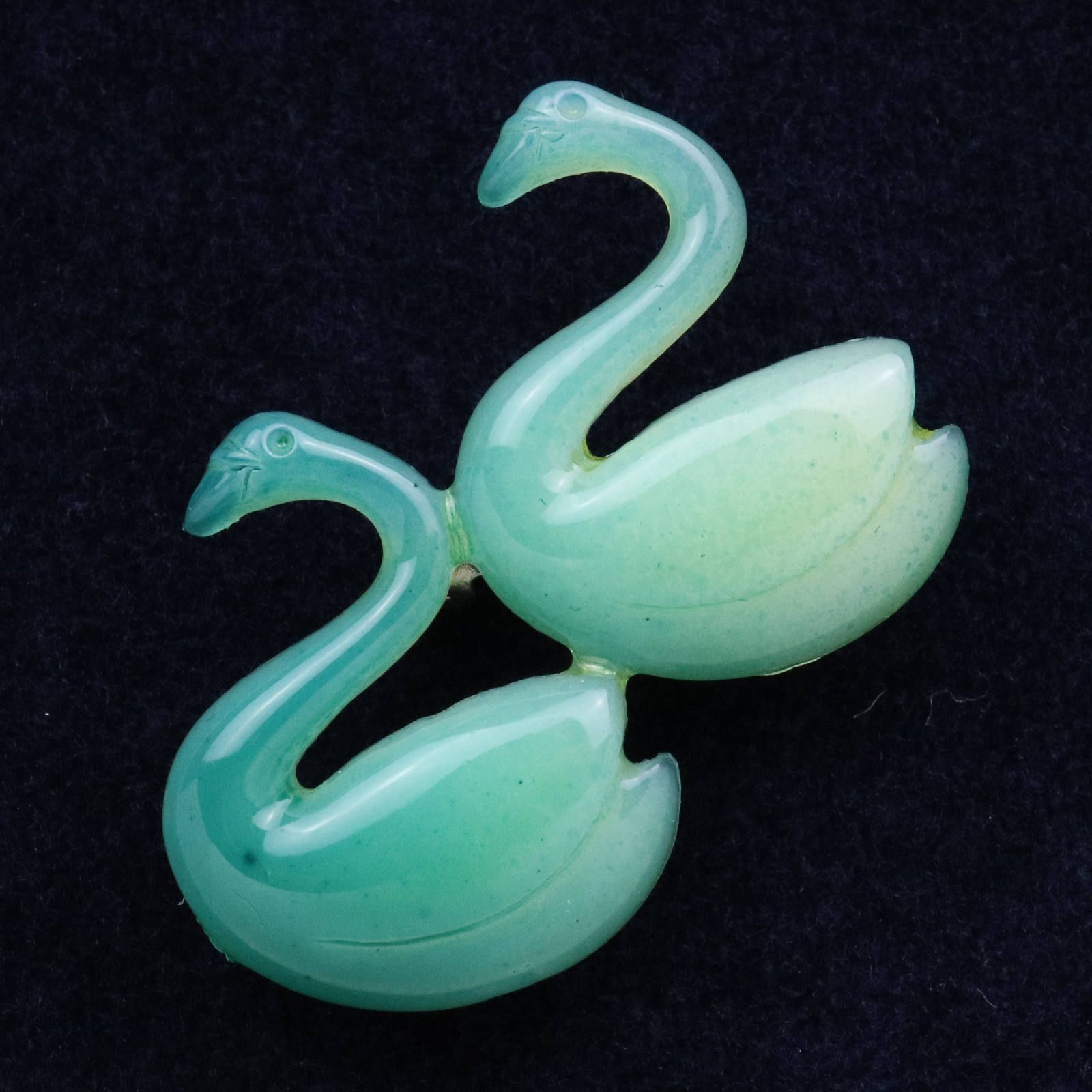プラスチックブローチ「白鳥」