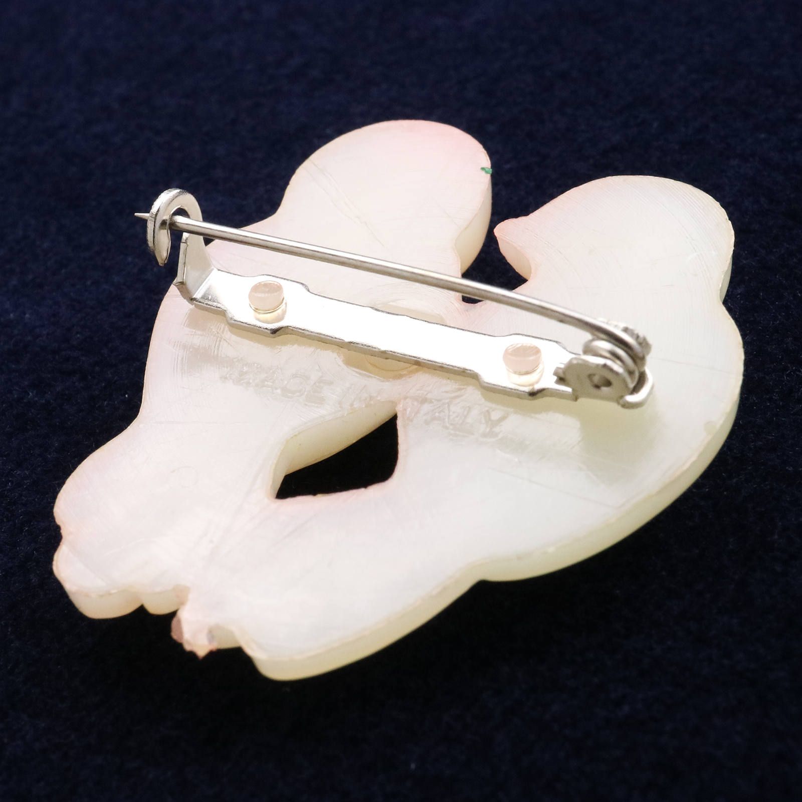 プラスチックブローチ「つがいの小鳥」