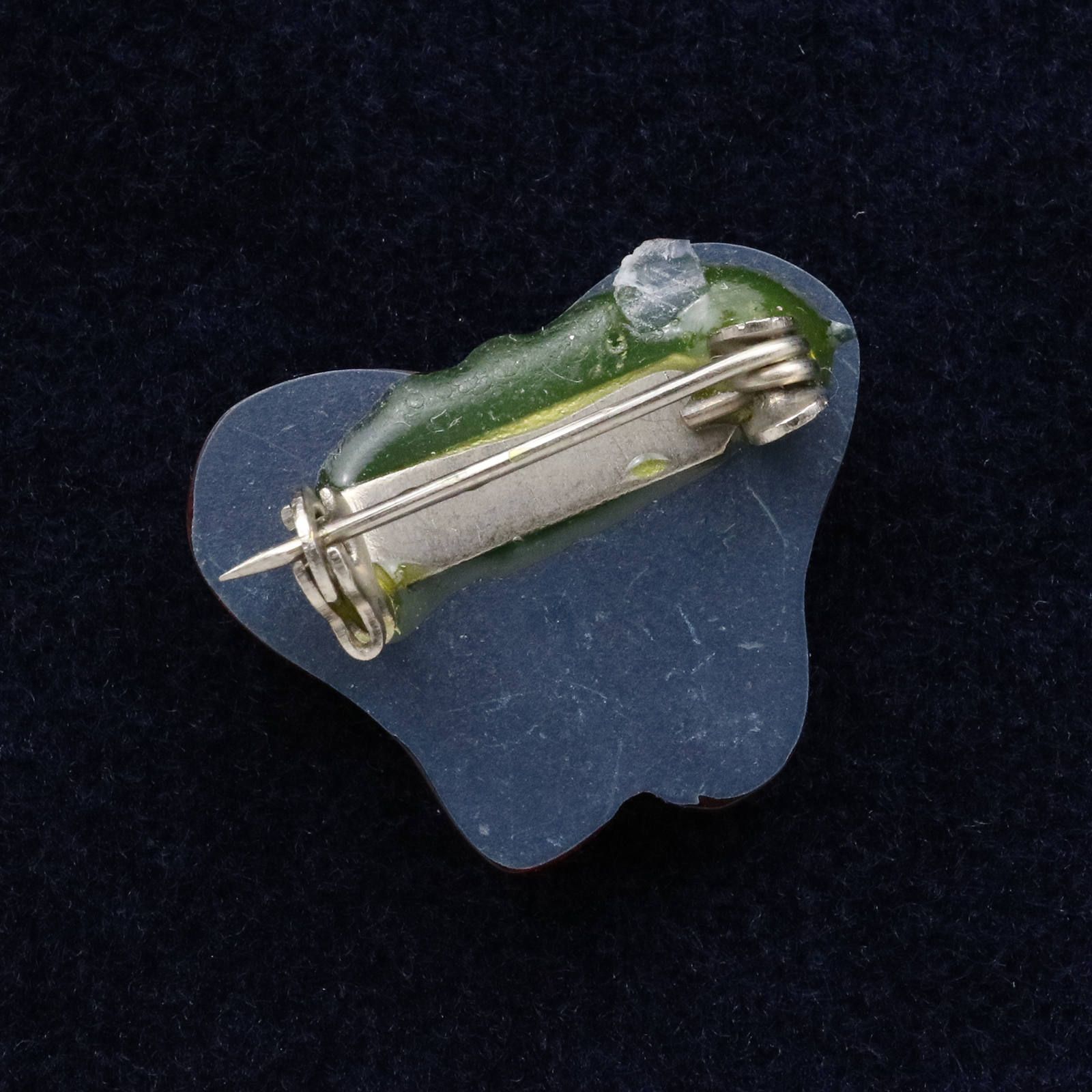 プラスチックブローチ「蝶シルエット」