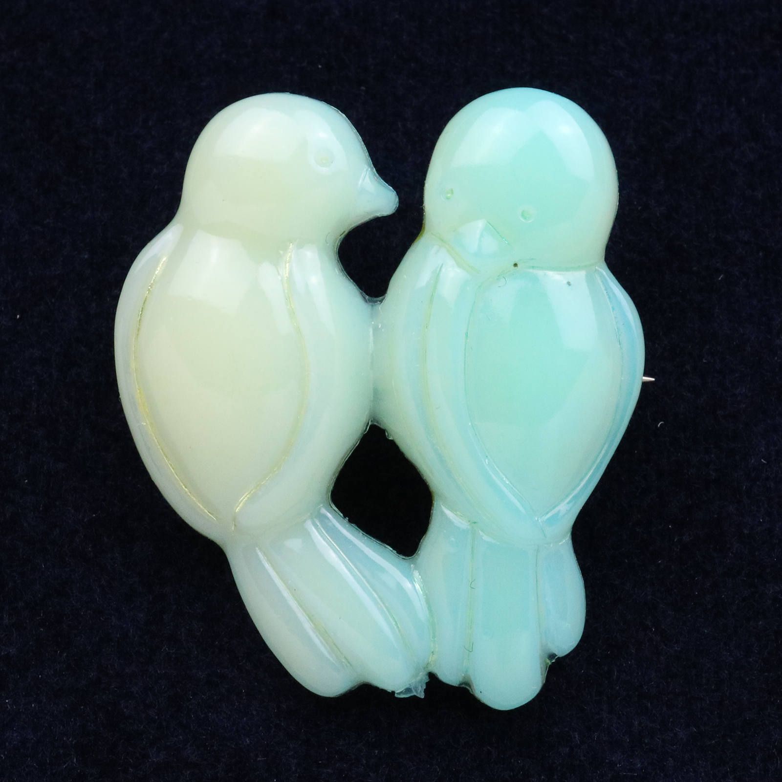 プラスチックブローチ「つがいの小鳥」