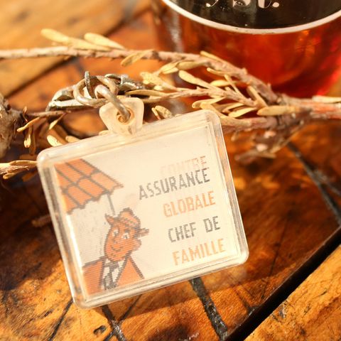 L'URBAINE ET LA SEINE 保険会社 フレンチキーホルダー