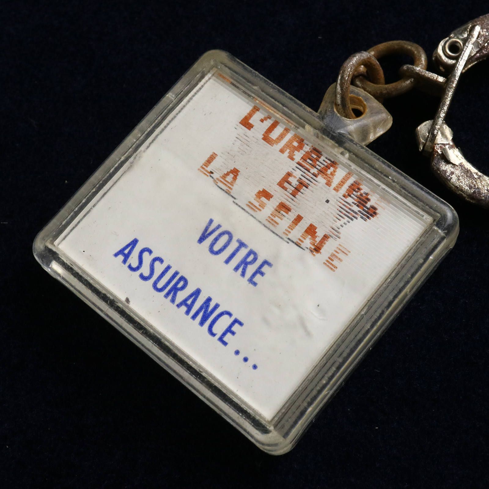 L'URBAINE ET LA SEINE 保険会社 フレンチキーホルダー