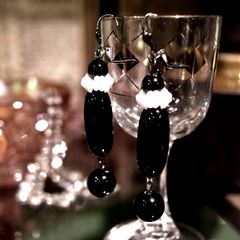 「ブラブラロングオーバル&フラワー」ピアス