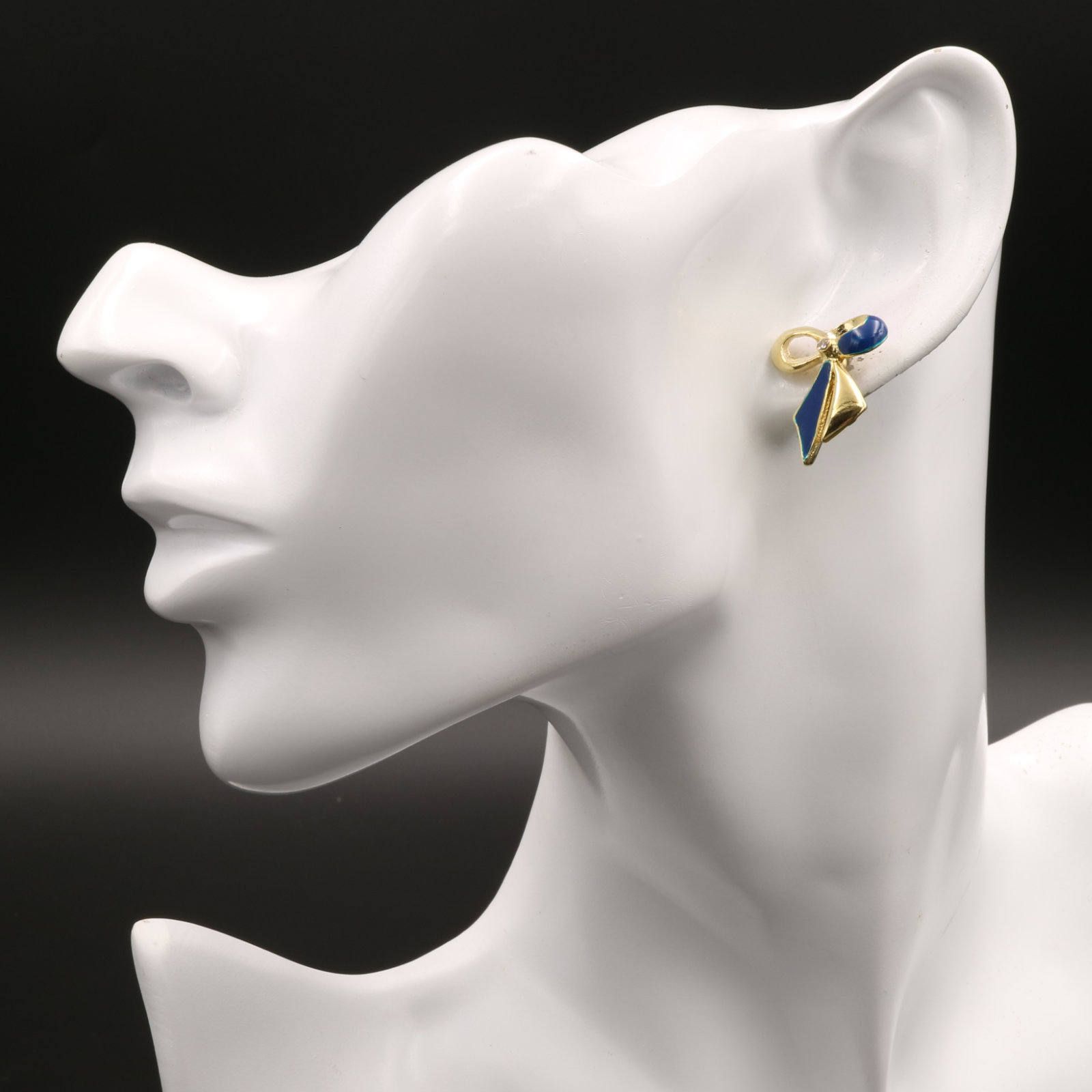 「メタルリボン」ピアス