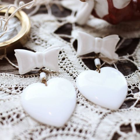 「プラハート&リボン」ピアス