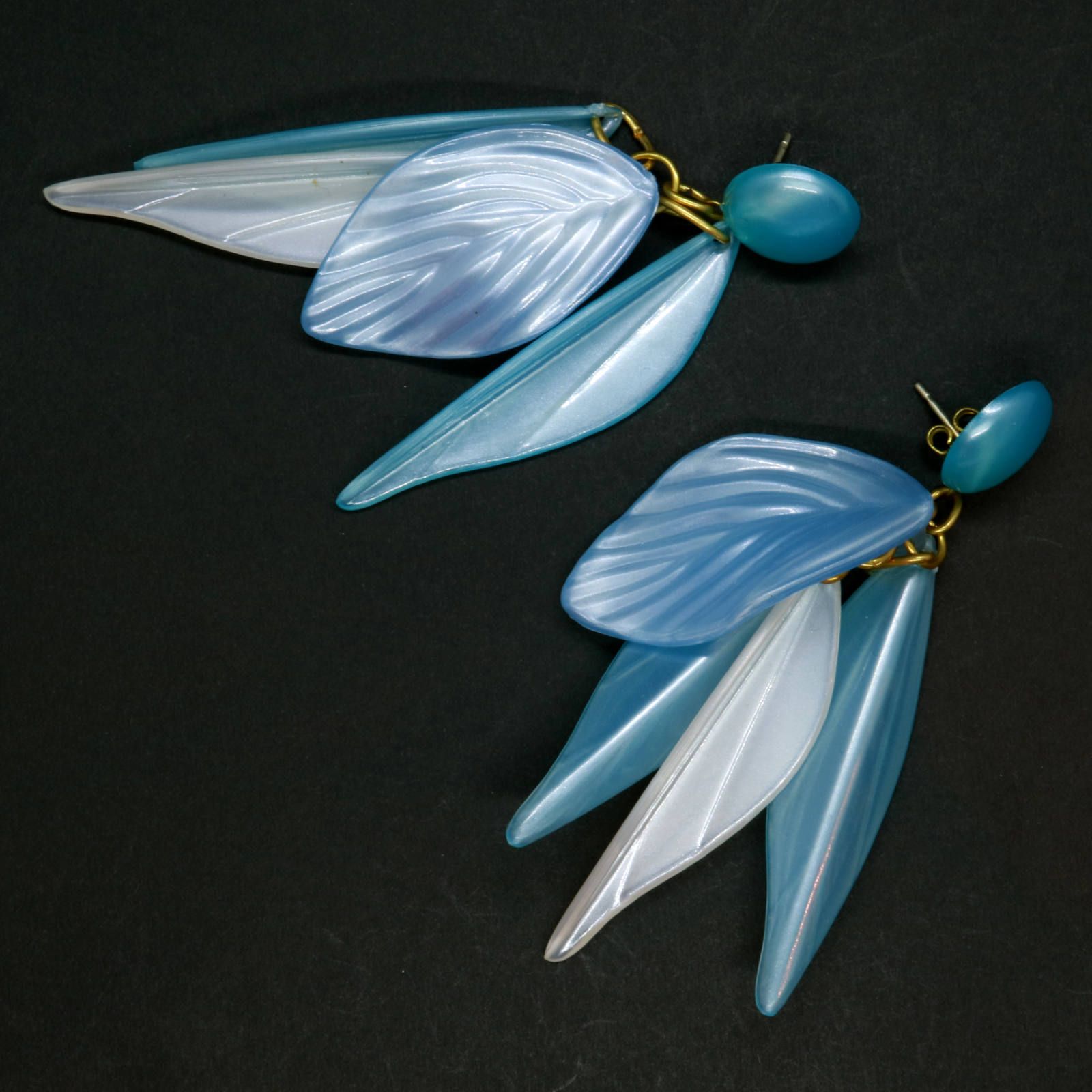 「パールパステルリーフ」ピアス