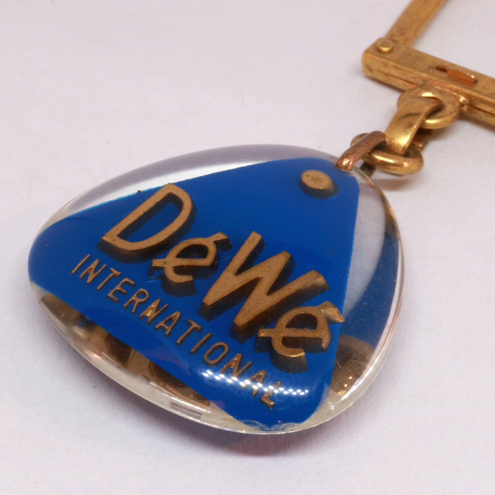 DeWe International デヴェ ランジェリーメーカー ブルボンキーホルダー