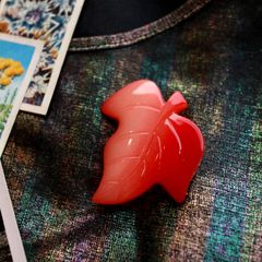 「グラデーション矛型葉」ブローチ フランス
