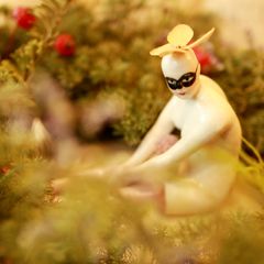 「べニューズ」 仮面の花器 磁器製の水着女性 フランス 1920s