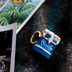 「ビール」ブローチ フランス