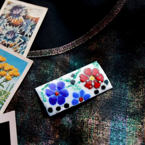 「フラワーエナメルプレート」ブローチ フランス