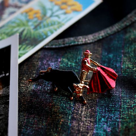 「闘牛」ブローチ フランス