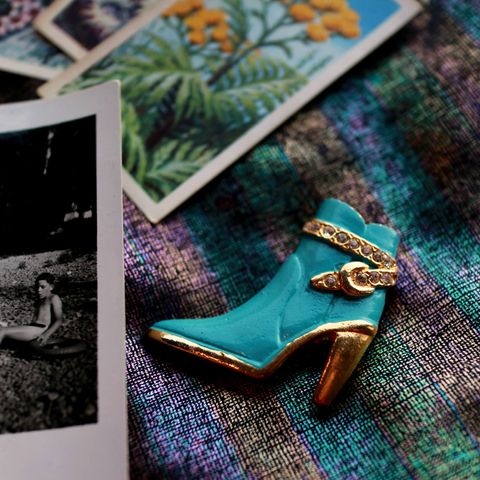 「ベルトブーツ」ブローチ フランス