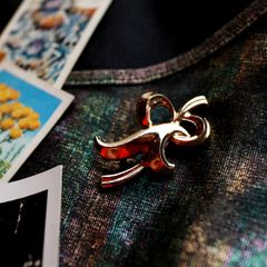 「メタルアイビー」ブローチ フランス
