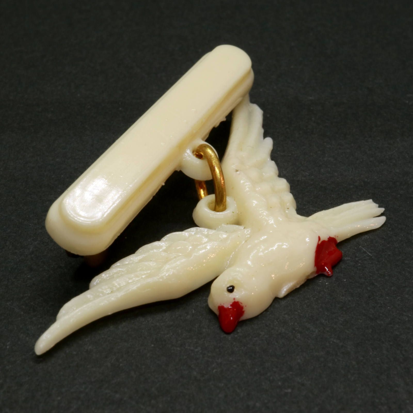 「羽ばたく鳥」ブローチ フランス