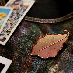 「テクスチャ―リーフ」ブローチ フランス