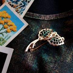 「フィリグリーリーフ」ブローチ フランス