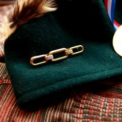 「ストレートチェーン」ブローチ フランス