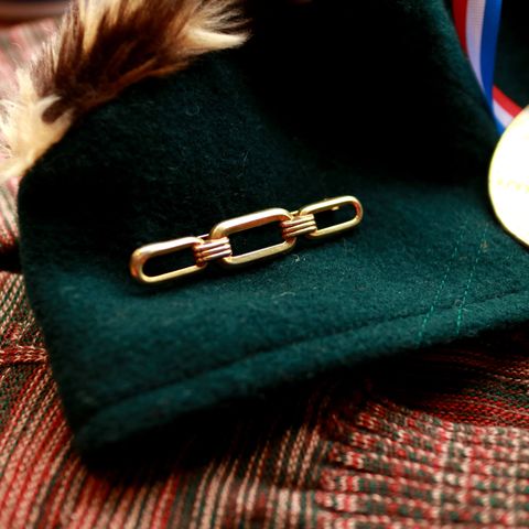 「ストレートチェーン」ブローチ フランス