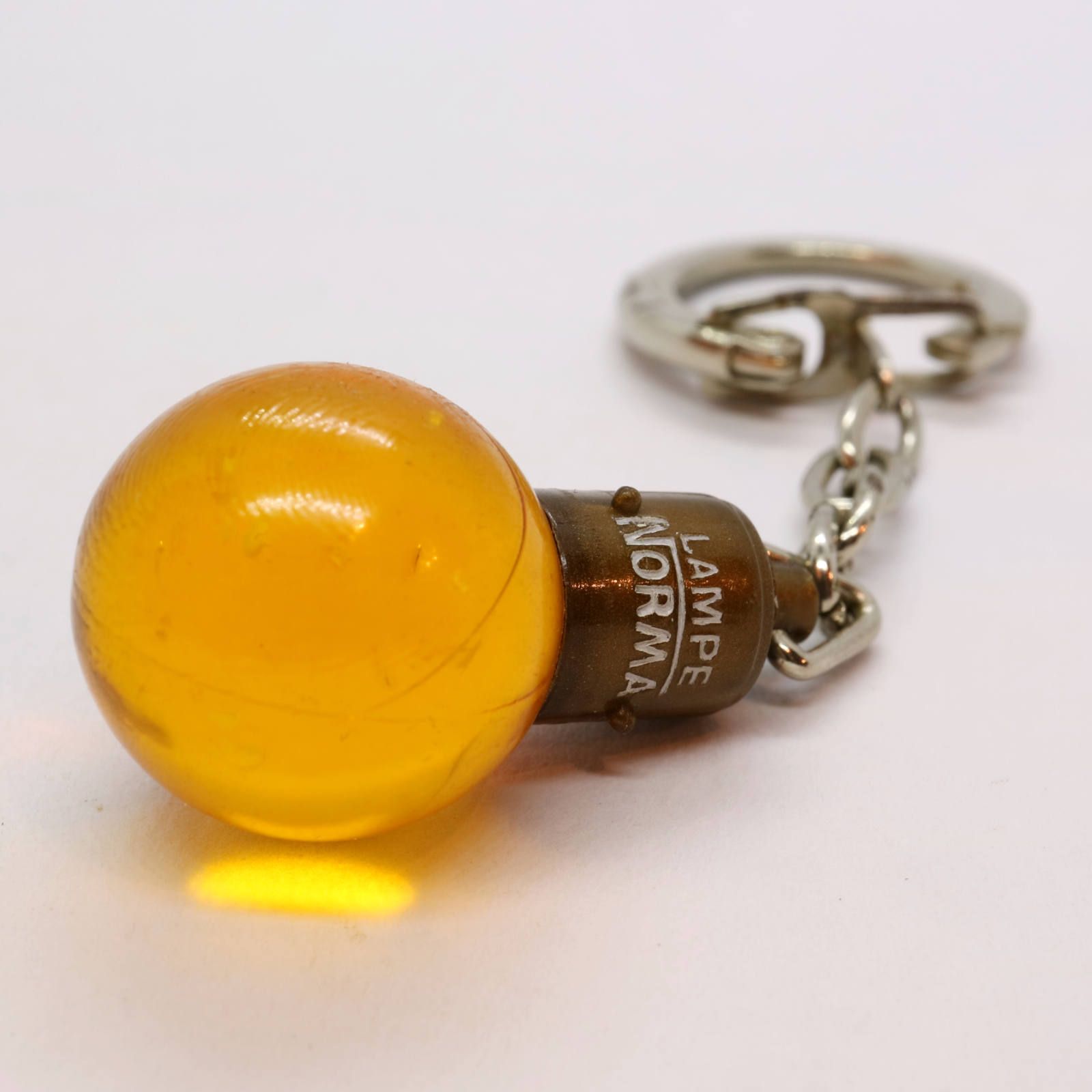 LAMPE NORMA フレンチキーホルダー