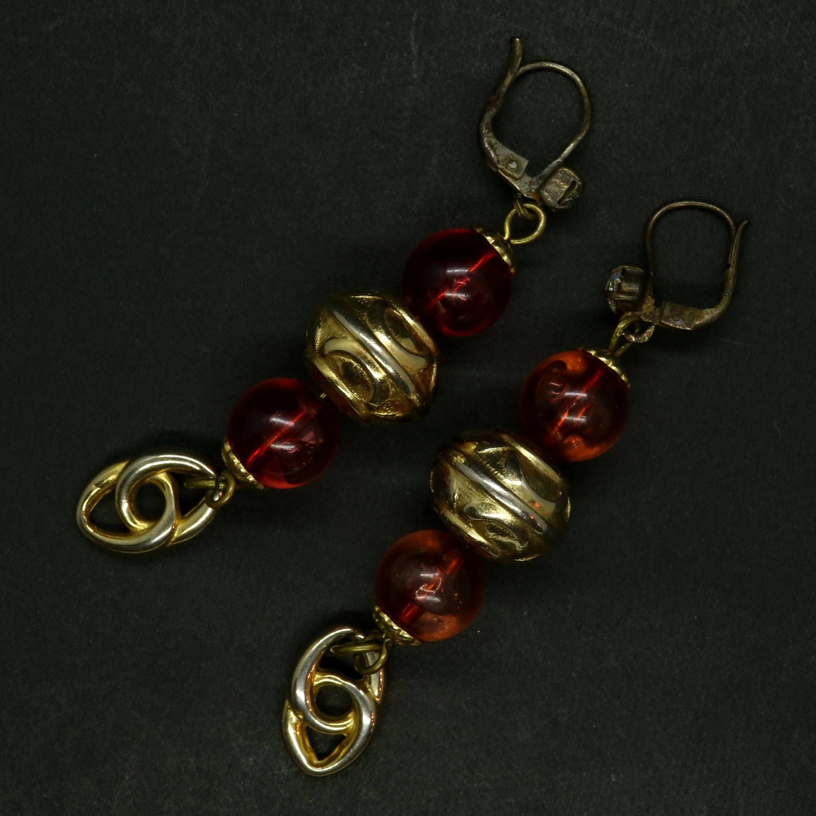 「ブラブラベル&メタルチャーム」ピアス フランス