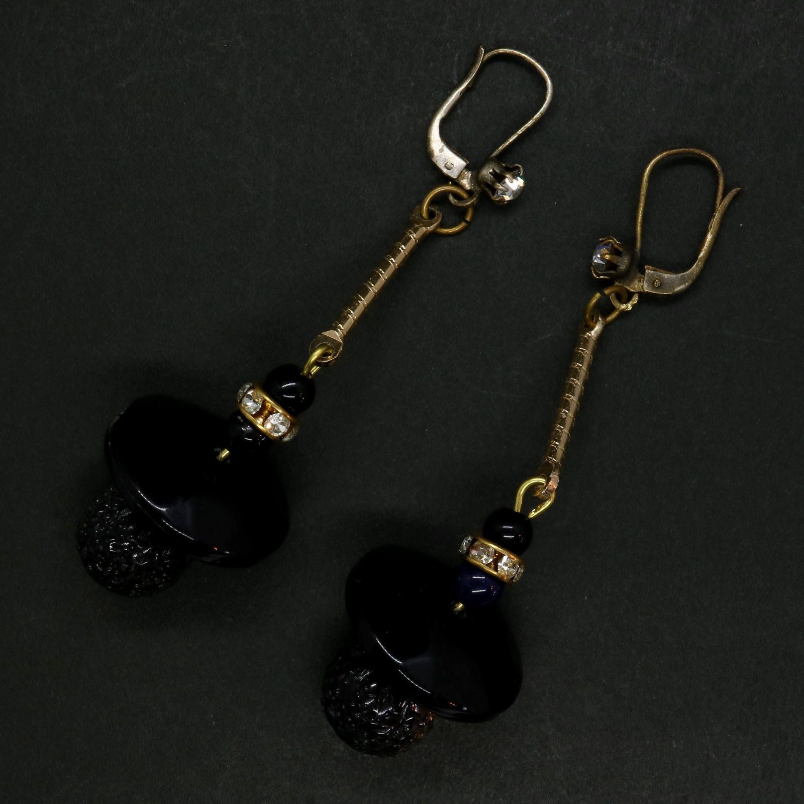 「ブラブラペインテッドラウンド&ロックソーサー」ピアス フランス
