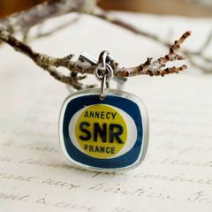 SNR ベアリング ブルボンキーホルダー