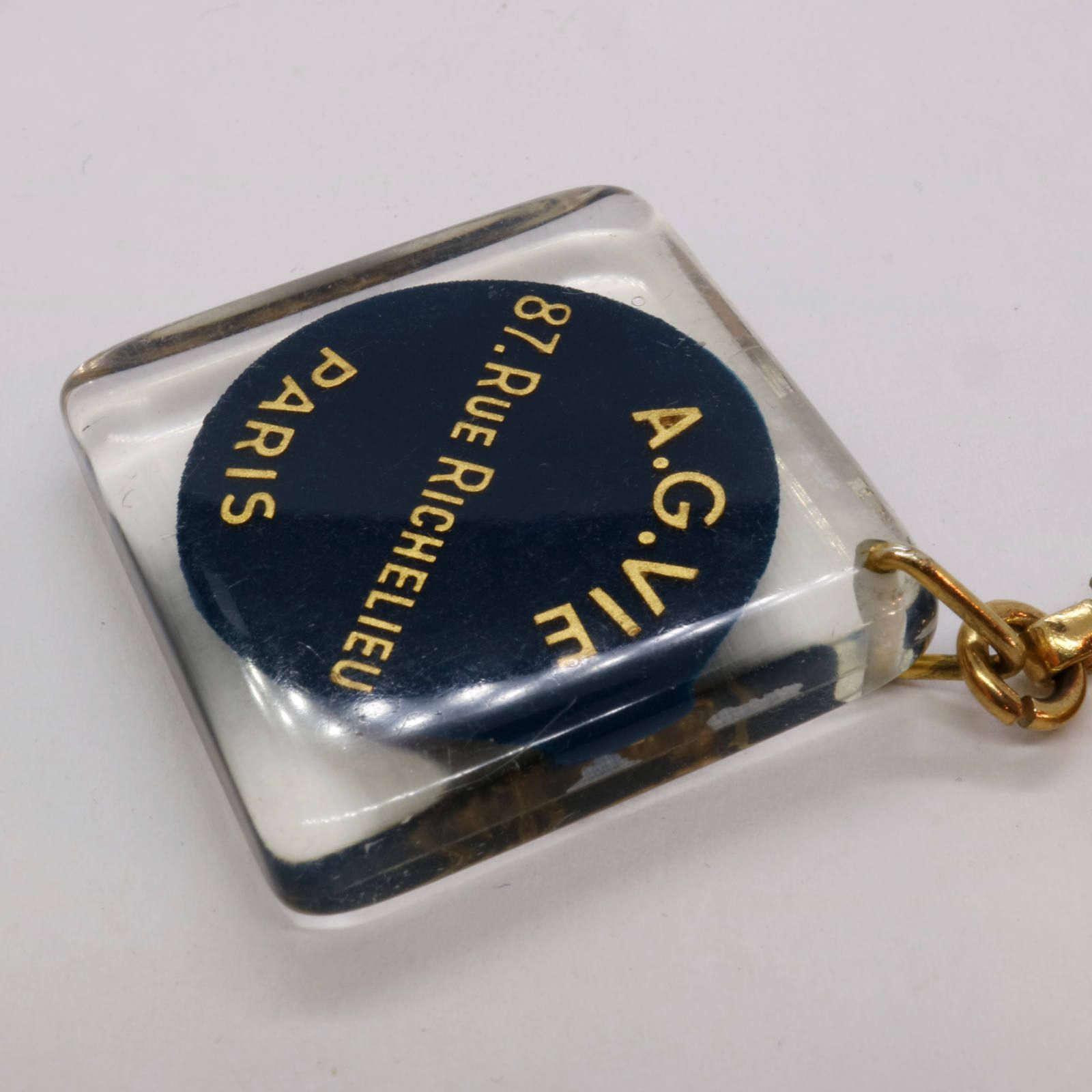 A.G.VIE ASSURANCES GENERALES VIE 保険会社 ブルボンキーホルダー