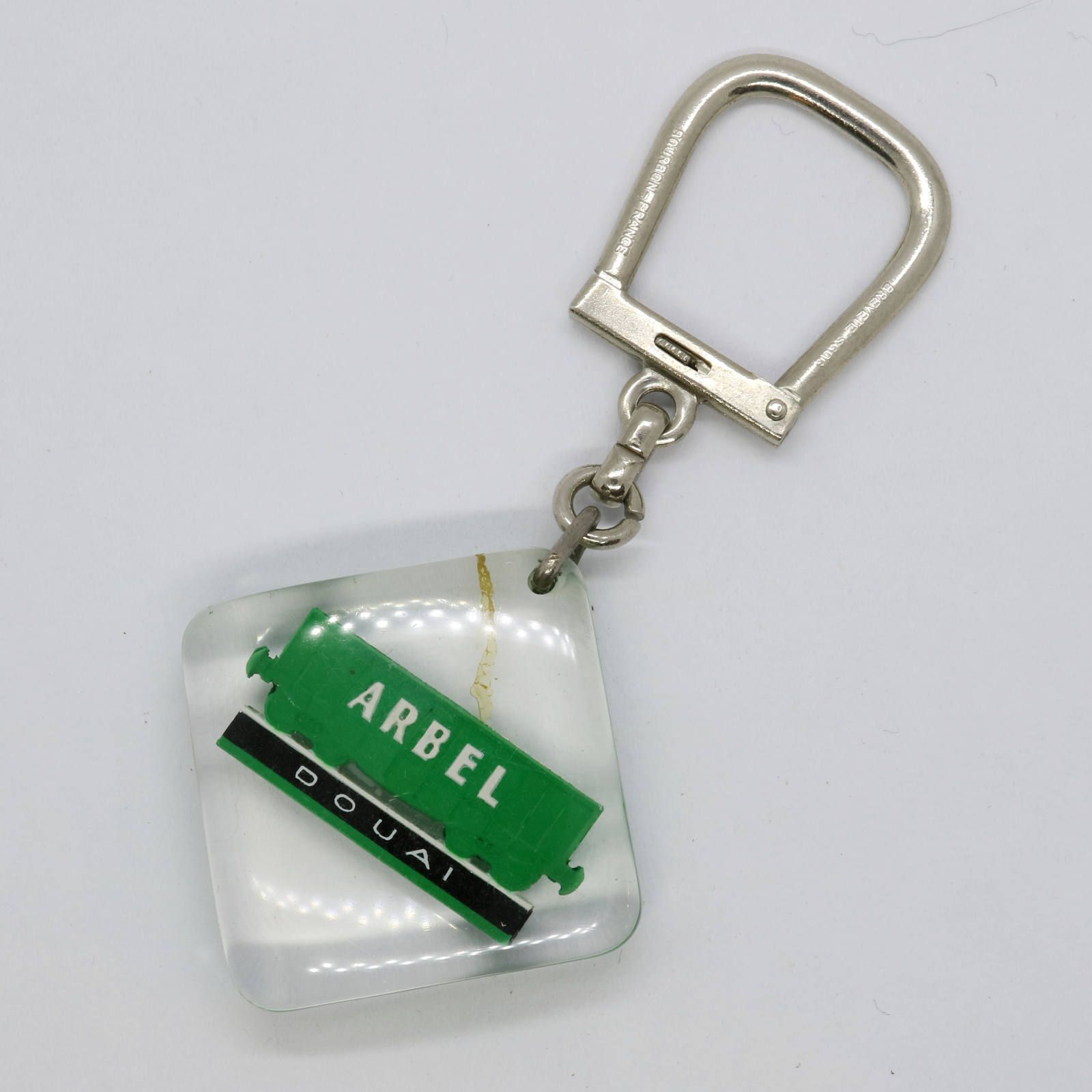 ARBEL DOUAI アルベル ブルボンキーホルダー