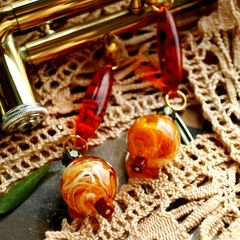 「ブラブラロングオーバル&マーブルラウンド」ピアス フランス