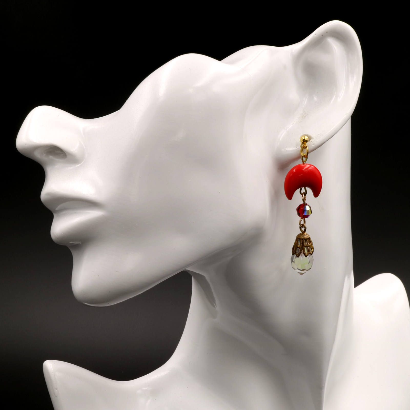 「ブラブラクリスタル木の実」ピアス フランス