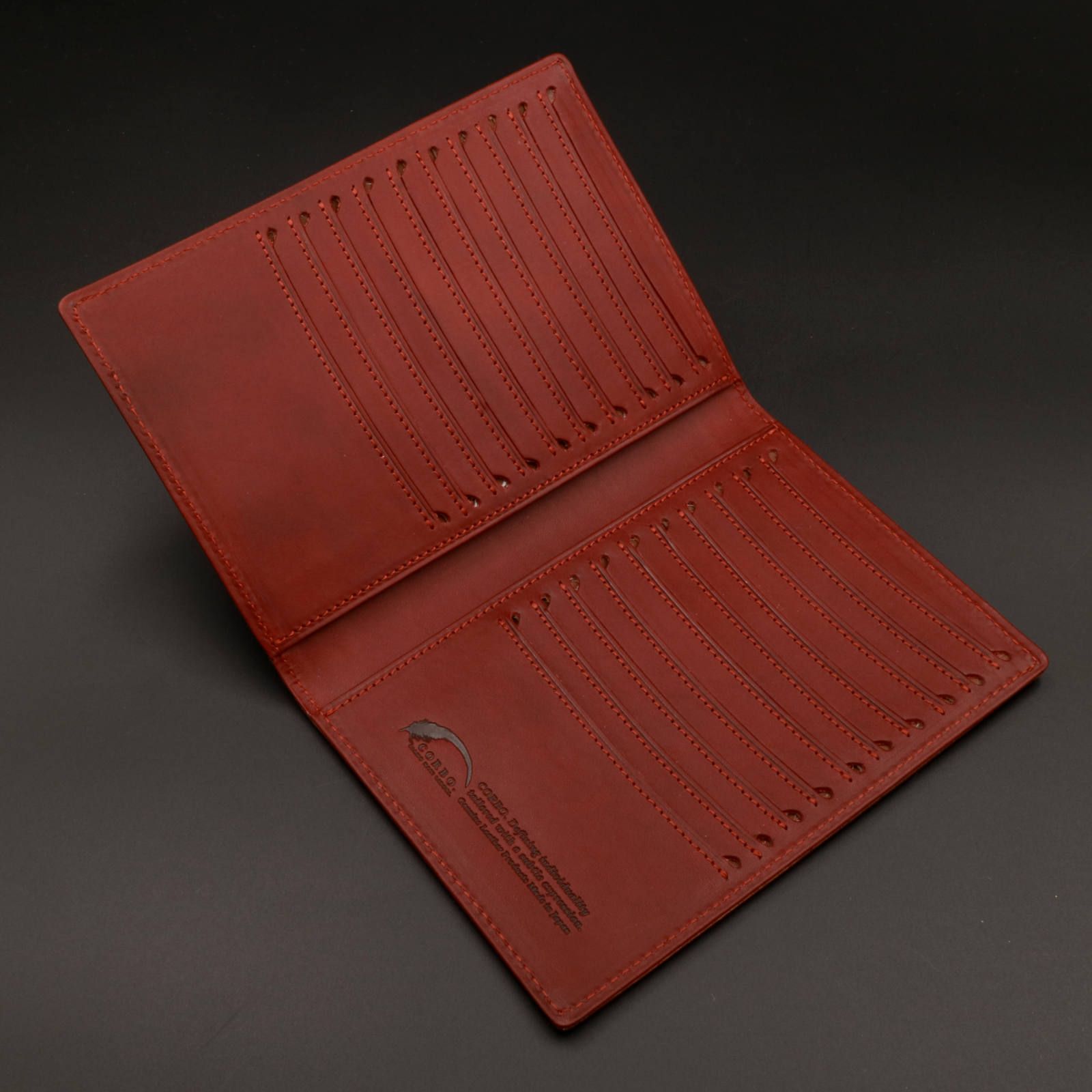 「SLATE」 カードケース/レディッシュブラウン