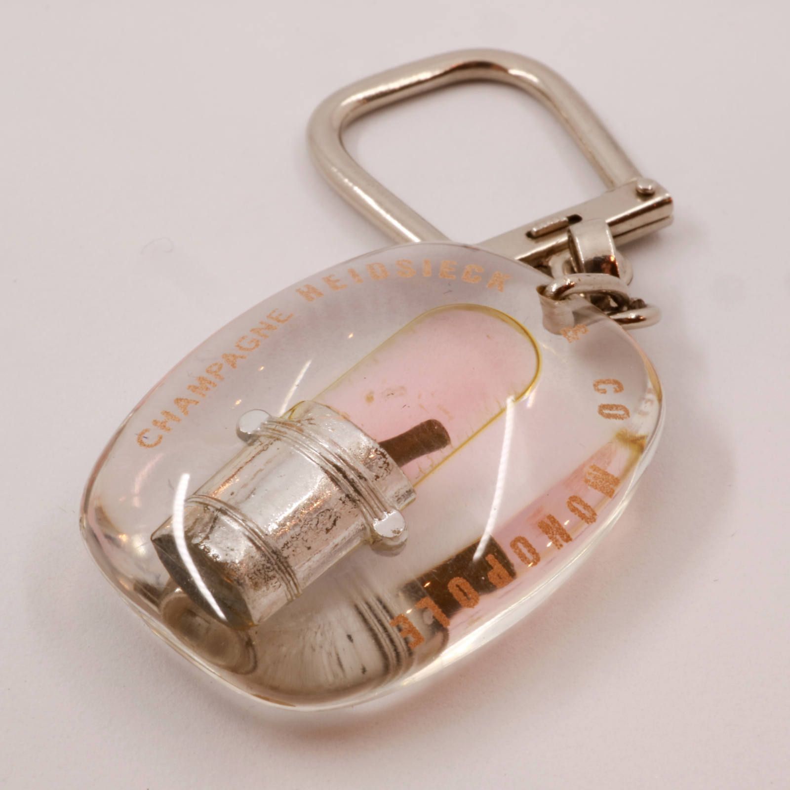 プルミ ブルボンキーホルダーChampagne Comte d Erlon ブルボンキーホルダー シャンパン CHAMPAGNE COMTE D'ERLON REIMS