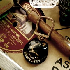COGNAC HENNESSY コニャック ヘネシー ブルボンキーホルダー