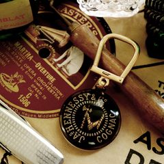 COGNAC HENNESSY コニャック ヘネシー ブルボンキーホルダー