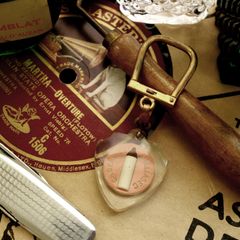CH.Gervais "GALLIASEC" 粉ミルク・哺乳瓶 ブルボンキーホルダー