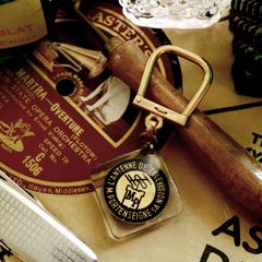 M.PORTENSEIGNE アンテナ ブルボンキーホルダー