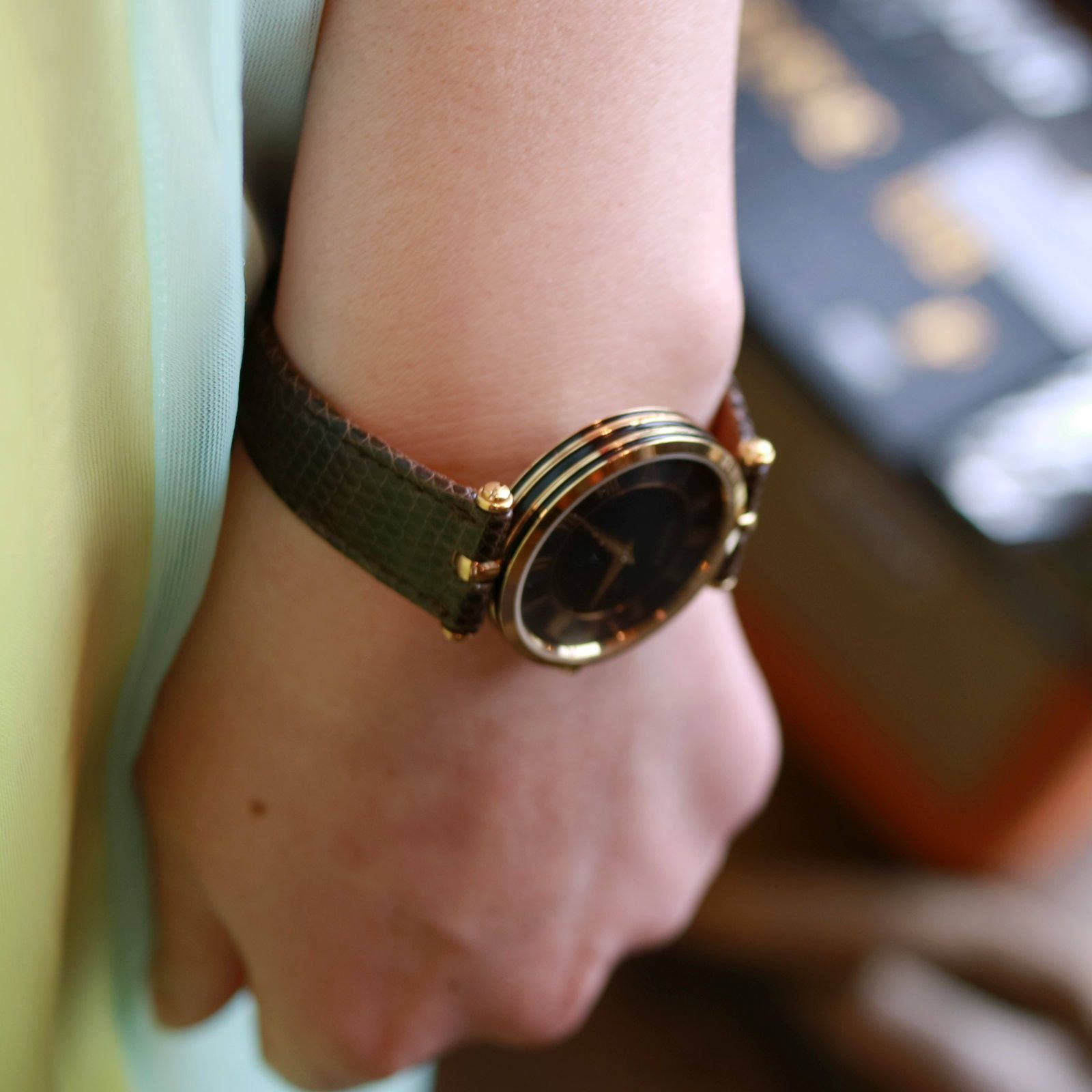 「シェリーライン」VINTAGE WATCH GOLDxBLACK DIAL 【GUCCI】 1980~90's メンズ