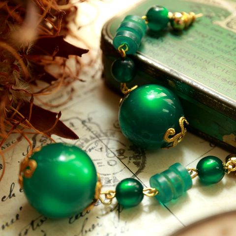 「ブラブラシードロップス」ピアス フランス